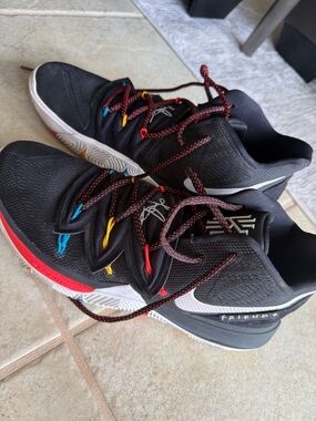 Nike Men’s Kyrie 5 ‘Friends’ 2019